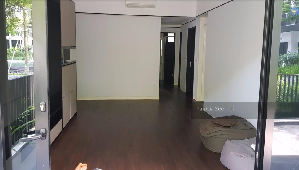 Village @ Pasir Panjang (D5), Condominium #221518111